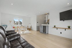 Mezzanine - 