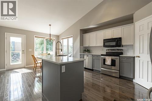 627 Budz Crescent, Saskatoon, SK 