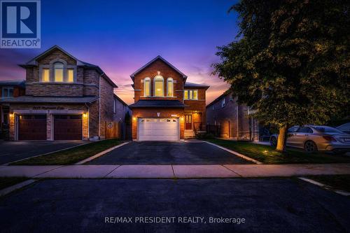 2139 WESTMOUNT DRIVE  Oakville, ON L6M 3N8