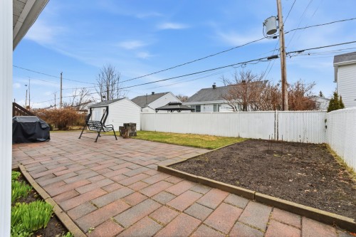 Cour - 305 Rue De La Providence, Sainte-Catherine, QC - Outdoor