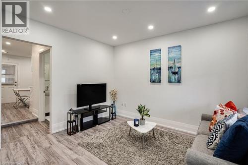 24 Vansitmart Avenue, Hamilton, ON 