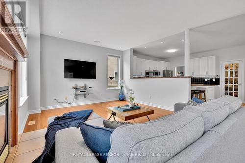 Family room - 767 Long Point Circle, Ottawa, ON 