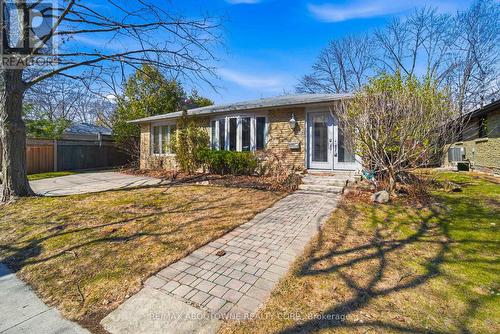 481 ANTHONY DRIVE , Oakville, Ontario L6J 2K6 2