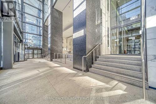 2703 - 488 UNIVERSITY AVENUE , Toronto, Ontario M5G 0C1 2