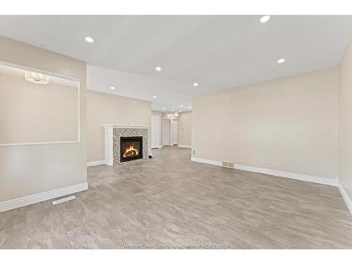 18 Elizabeth Crescent, Leamington, ON 