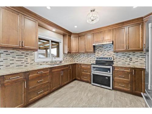 18 Elizabeth Crescent, Leamington, ON 