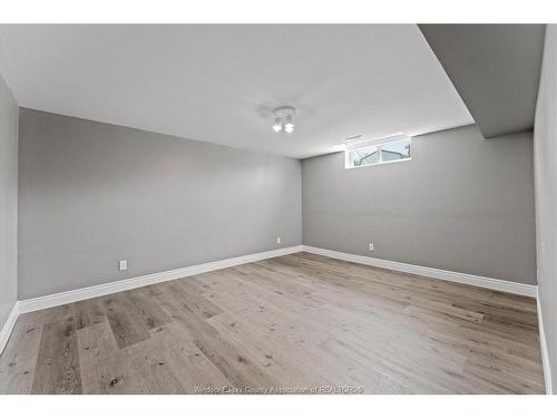 18 Elizabeth Crescent, Leamington, ON 