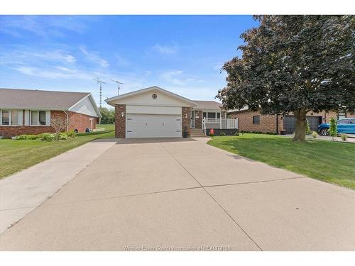 18 Elizabeth Crescent, Leamington, ON 