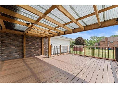 18 Elizabeth Crescent, Leamington, ON 