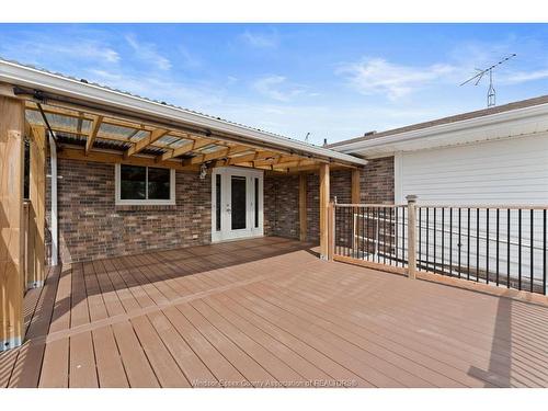 18 Elizabeth Crescent, Leamington, ON 