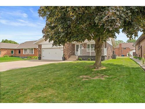 18 Elizabeth Crescent, Leamington, ON 
