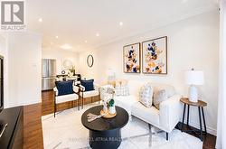 4 SAND FERN WAY Toronto, ON M2J 4N8