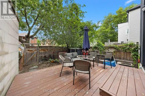 Deck with patio and side door entrance - 53 Vaughan Street, Ottawa, ON 