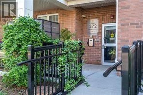 204 - 272 GEORGIAN DRIVE , Oakville, Ontario L6H 0K4 2