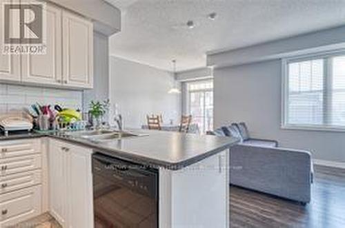 204 - 272 GEORGIAN DRIVE , Oakville, Ontario L6H 0K4 5