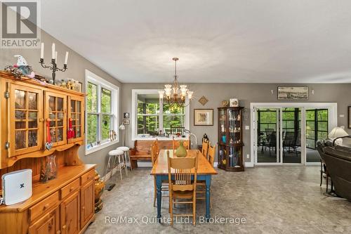 Generous dining space with natural light - 25 Powerline Road, Quinte West (Murray Ward), ON 