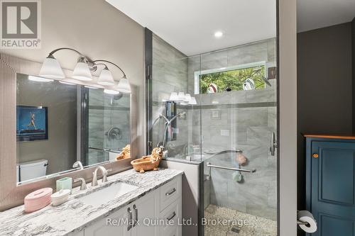 Private 3-piece ensuite - 25 Powerline Road, Quinte West (Murray Ward), ON 