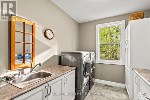 Convenient main-floor laundry - 25 Powerline Road, Quinte West (Murray Ward), ON 