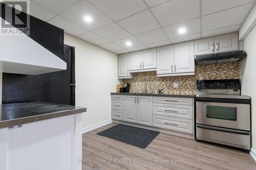 5 BARLOW ROAD , Toronto, Ontario M1G 2B3 5