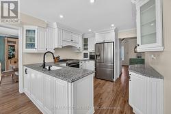 Upgraded Kitchen w/stainless steel appliances - 