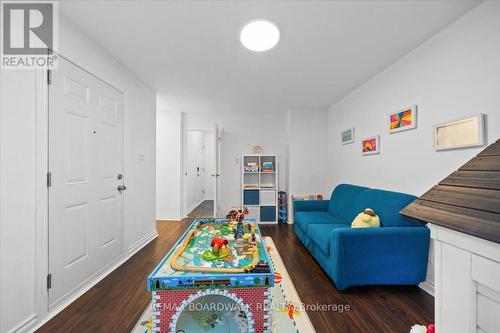 18 - 2126 Eric Crescent, Ottawa, ON 