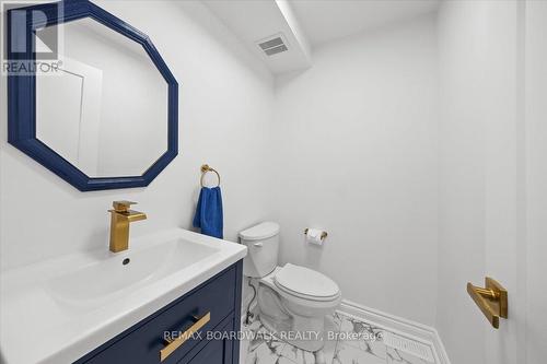 18 - 2126 Eric Crescent, Ottawa, ON 