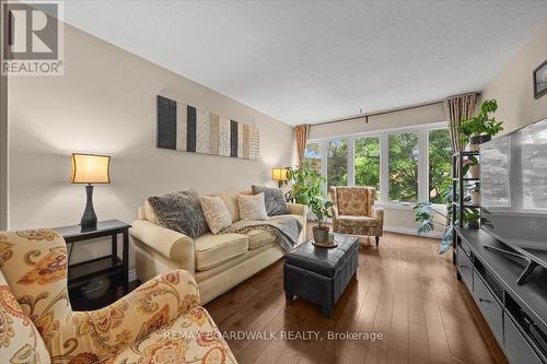 18 - 2126 Eric Crescent, Ottawa, ON 