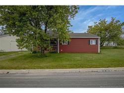 4 Avon CRT  Saint John, NB E2P 1A2