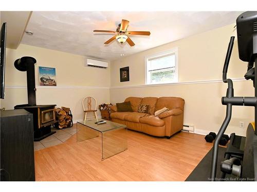 37 Lansdown Ave, Oromocto, NB 