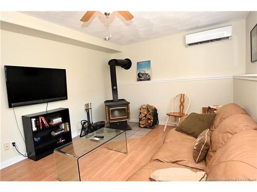 37 Lansdown Ave, Oromocto, NB 
