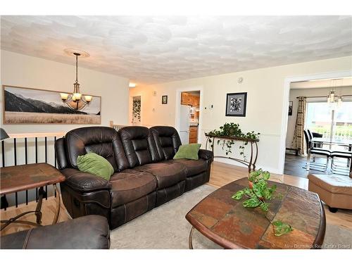 37 Lansdown Ave, Oromocto, NB 