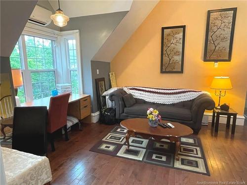 105 Gordon St, Moncton, NB 