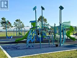 Playground Lockview Park - 