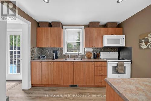 336 Amelia Street, Cornwall, ON - Indoor Photo Showing Kitchen