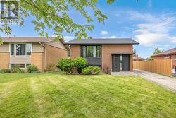 253 FERNWOOD CRESCENT  Hamilton, ON L8T 3L7