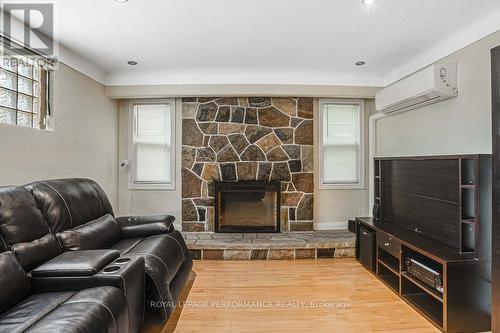 Movie room - 536 Dovercourt Avenue, Ottawa, ON 