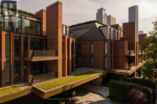 Ph1 - 7 Dale Avenue, Toronto, ON 