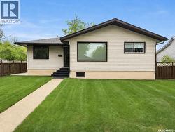 4266 Price AVENUE Gull Lake, SK S0N 1A0