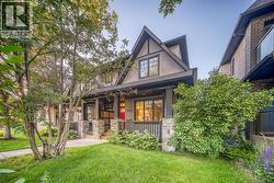 2530 3 Avenue NW  Calgary, AB T2N 0L3