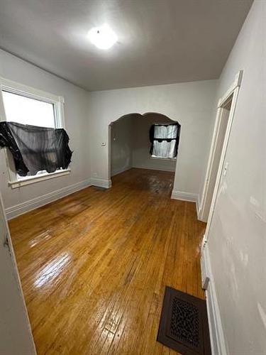 248 Selkirk Ave, Winnipeg, MB 