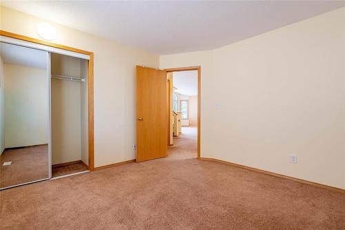 7 Kingfisher Crescent, Winnipeg, MB 