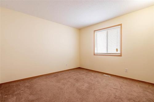 7 Kingfisher Crescent, Winnipeg, MB 