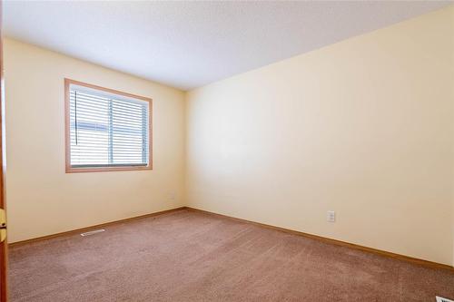 7 Kingfisher Crescent, Winnipeg, MB 