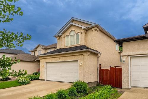 7 Kingfisher Crescent, Winnipeg, MB 