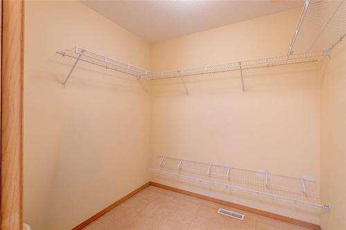 7 Kingfisher Crescent, Winnipeg, MB 