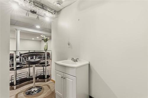 7 Kingfisher Crescent, Winnipeg, MB 
