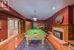 Billiards, office space and a Murphy guest bed - 