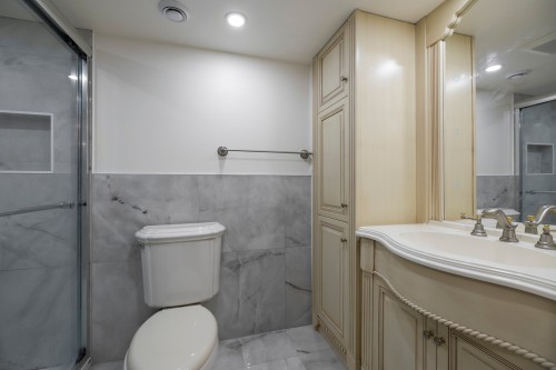 Bathroom - 26 Rue Beechwood, Baie-D'Urfé, QC 