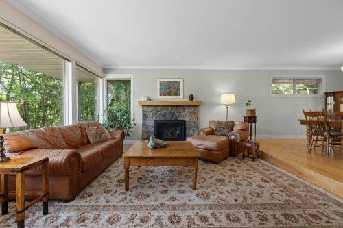 Living Room - 26 Rue Beechwood, Baie-D'Urfé, QC 