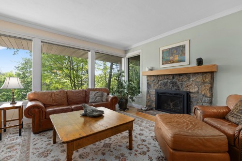 Living Room - 26 Rue Beechwood, Baie-D'Urfé, QC 